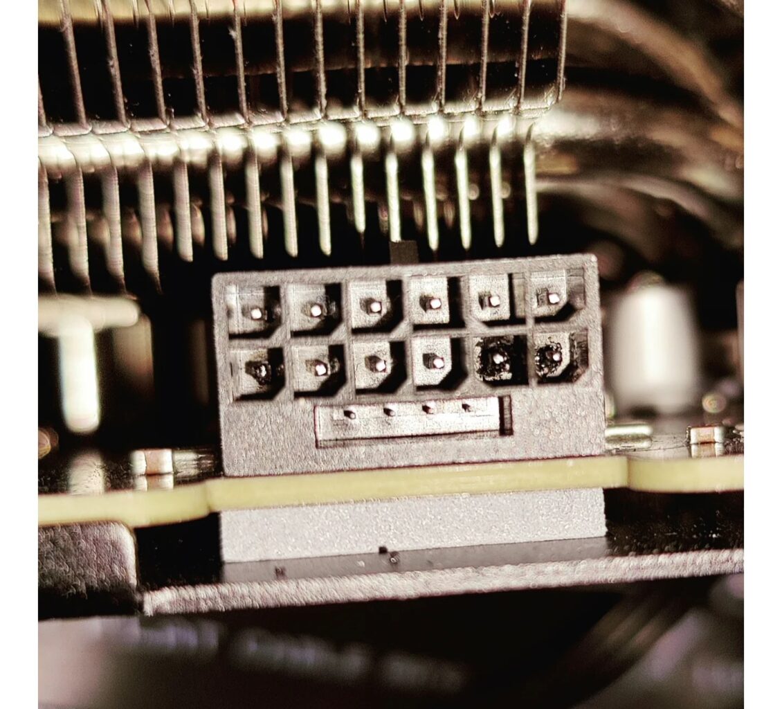 MSI connecteurs 12VHPWR en feu